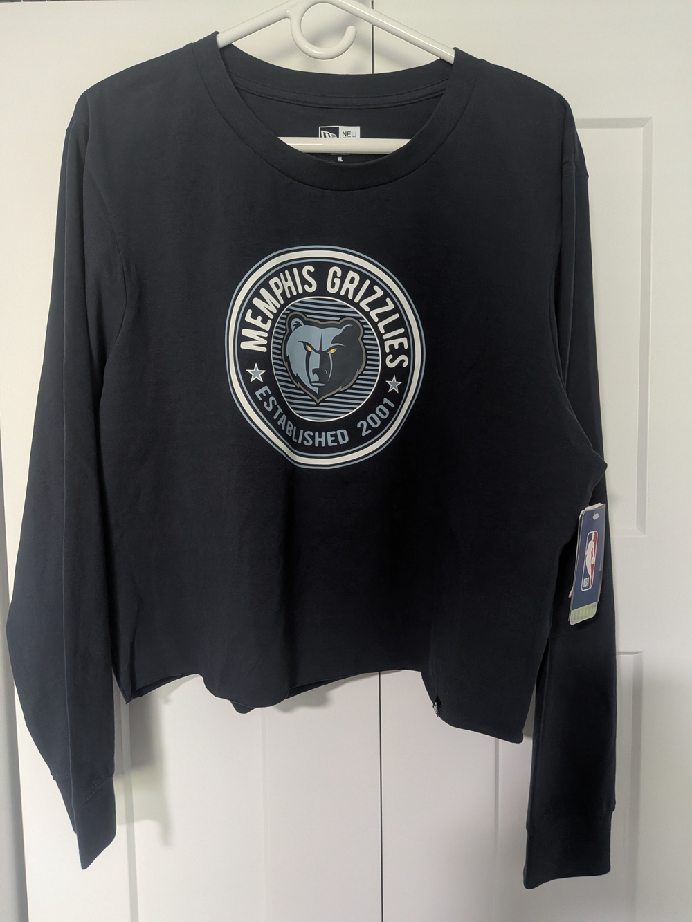New Era Memphis Grizzlies Women's Cropped Long Sleeve T-Shirt Size M NWT